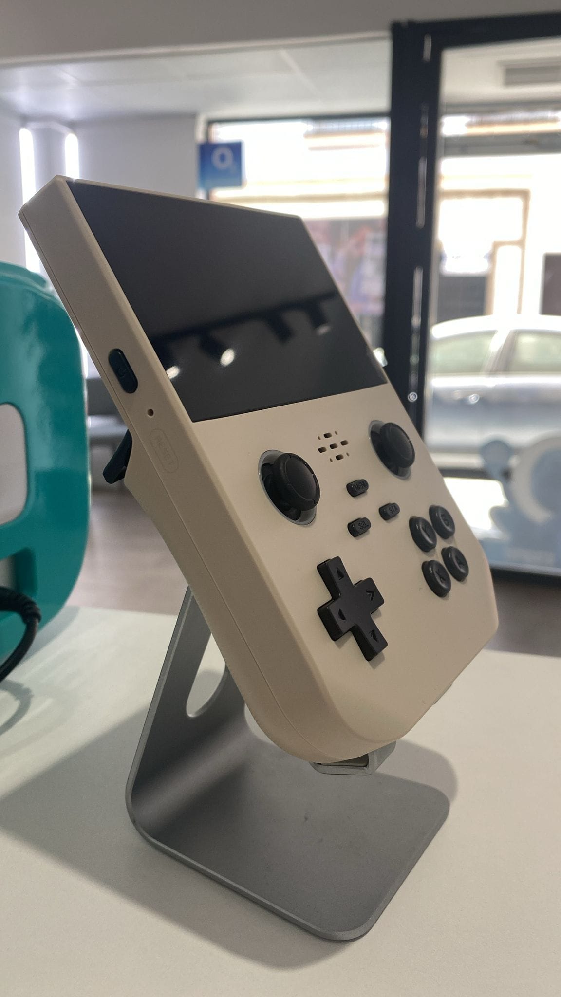 Consola Portatil Retro H3 / Infinidad de juegos / Batería de gran capacidad - Imagen 4